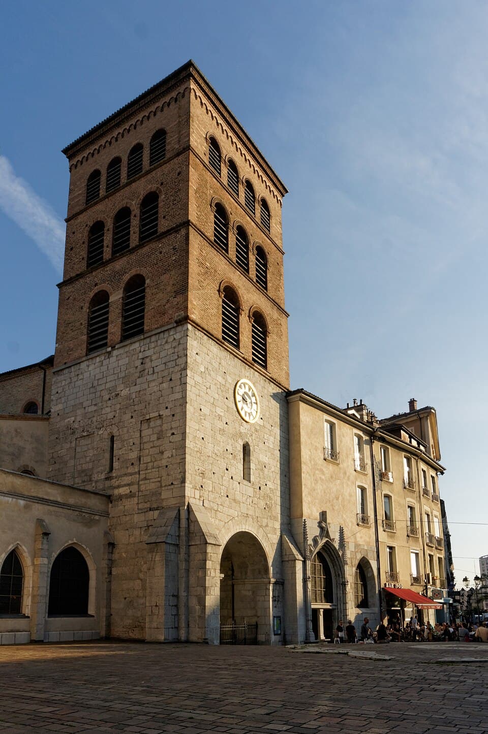 Car rental in Grenoble