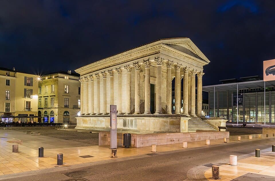 Car rental in Nîmes